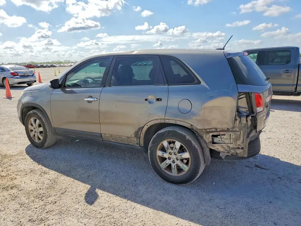 2013 KIA SORENTO LX  