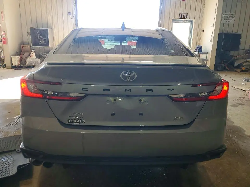 2025 TOYOTA CAMRY SE  