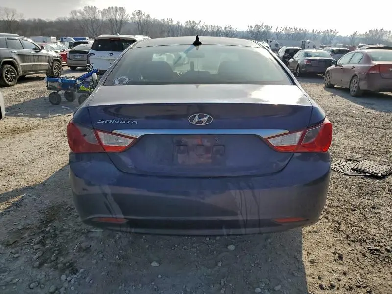 2011 HYUNDAI SONATA GLS  