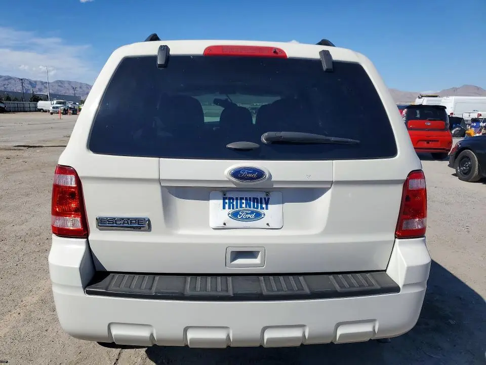 2011 FORD ESCAPE XLT  