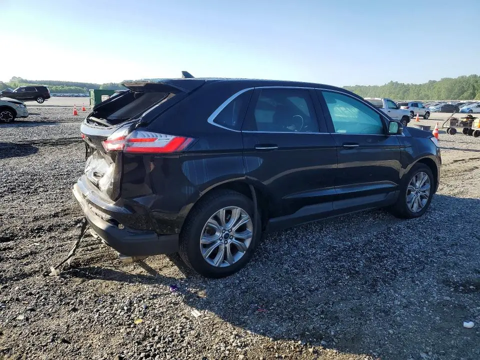 2022 FORD EDGE TITANIUM  