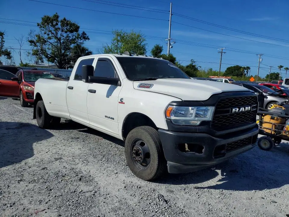 2022 RAM 3500 TRADESMAN  