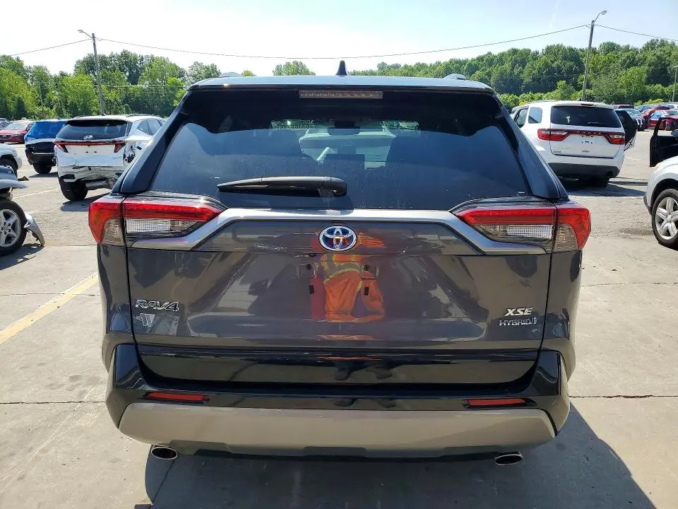 2024 TOYOTA RAV4 XSE  