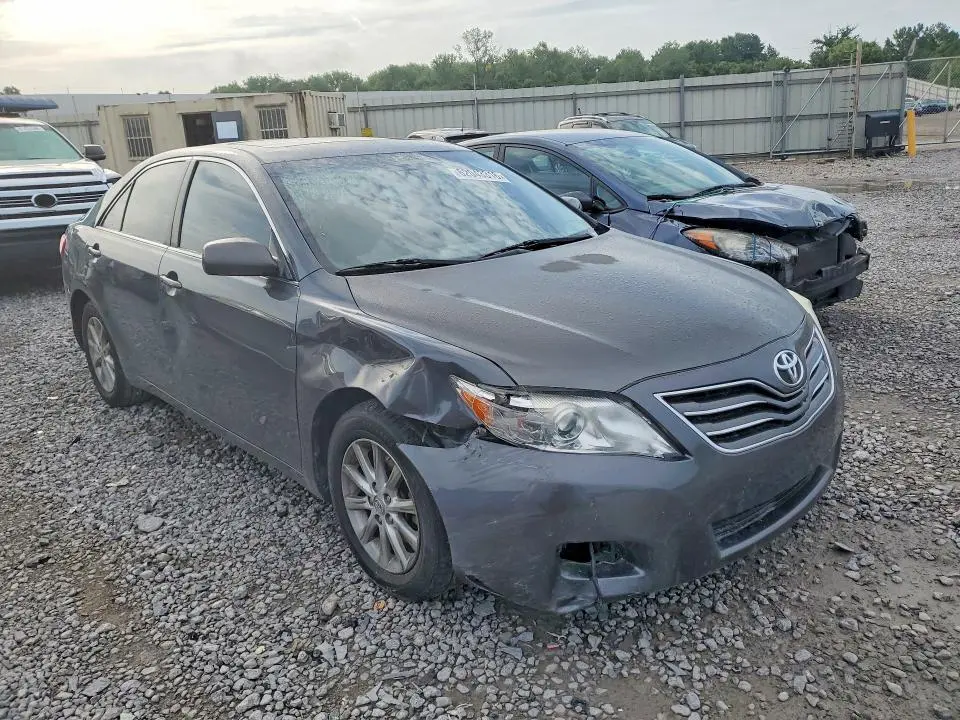2010 TOYOTA CAMRY XLE V6  