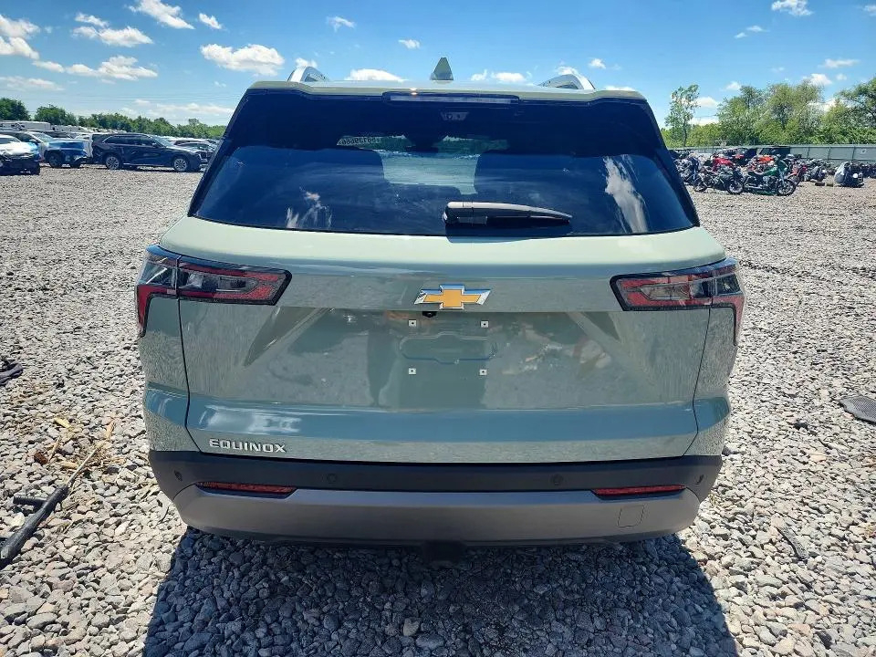 2025 CHEVROLET EQUINOX LT  