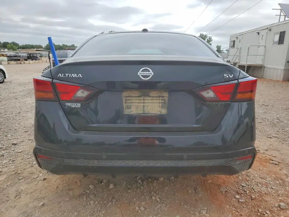 2022 NISSAN ALTIMA SV  