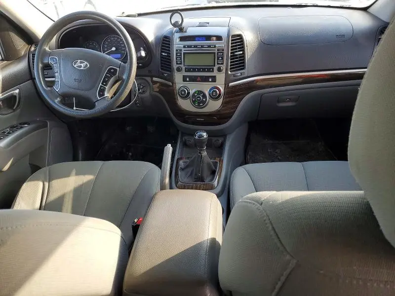 2011 HYUNDAI SANTA FE GLS  
