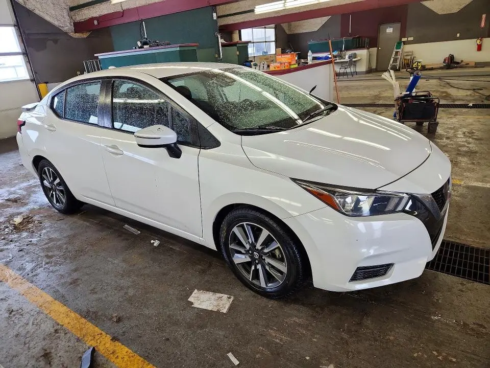 2021 NISSAN VERSA SV  