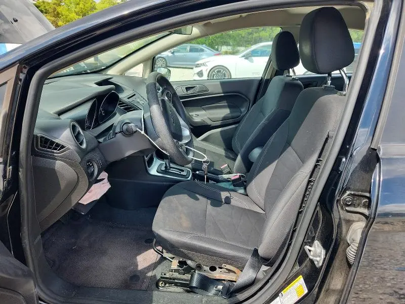 2017 FORD FIESTA SE  
