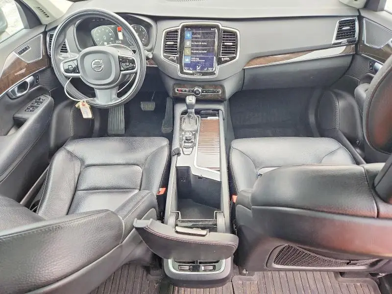 2018 VOLVO XC90 T6  