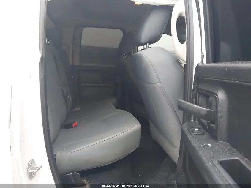 2017 RAM 1500 TRADESMAN  4X2 6'4 BOX