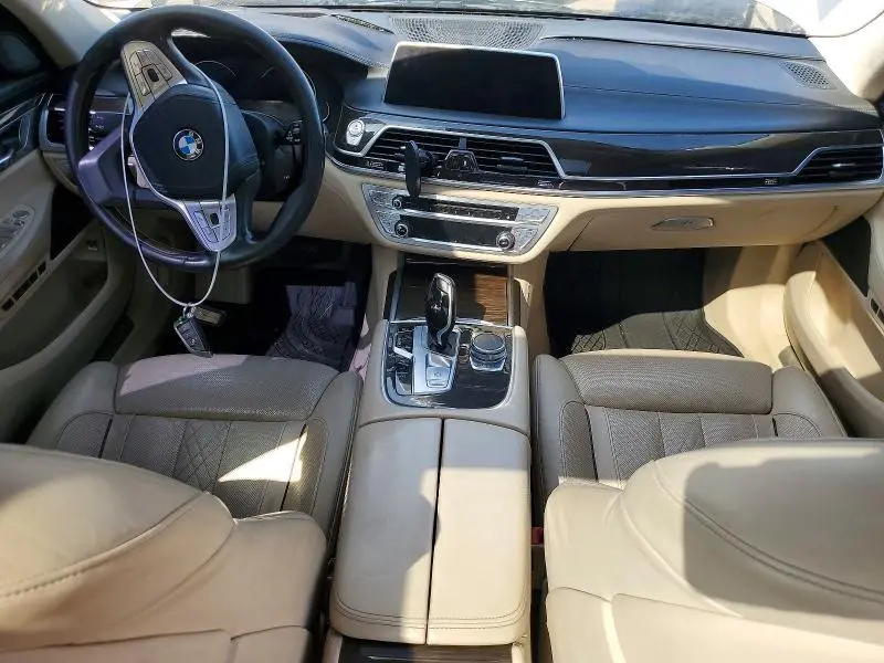 2016 BMW 750 XI  