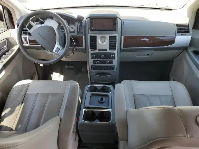 2010 CHRYSLER TOWN & COUNTRY TOURING  