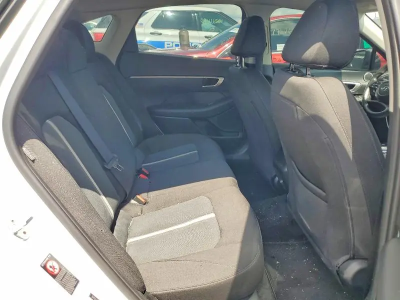 2021 HYUNDAI SONATA SE  