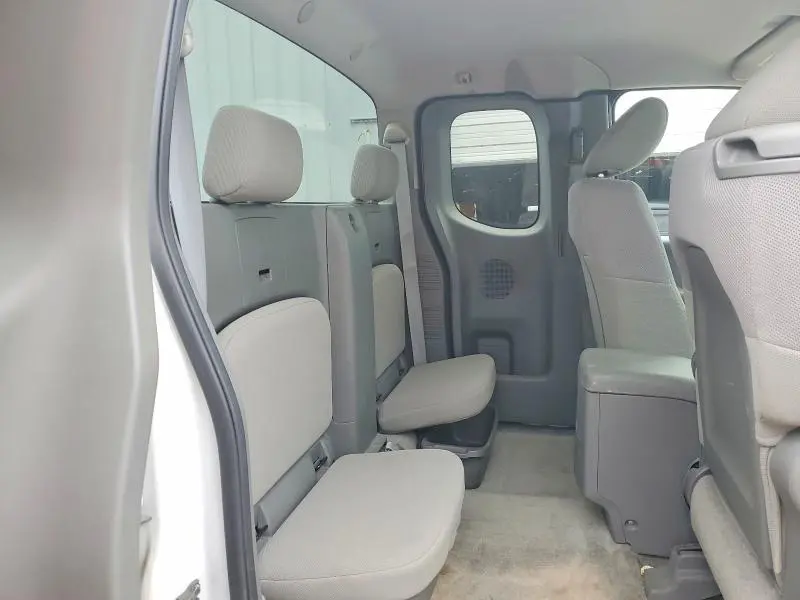 2012 NISSAN FRONTIER S  