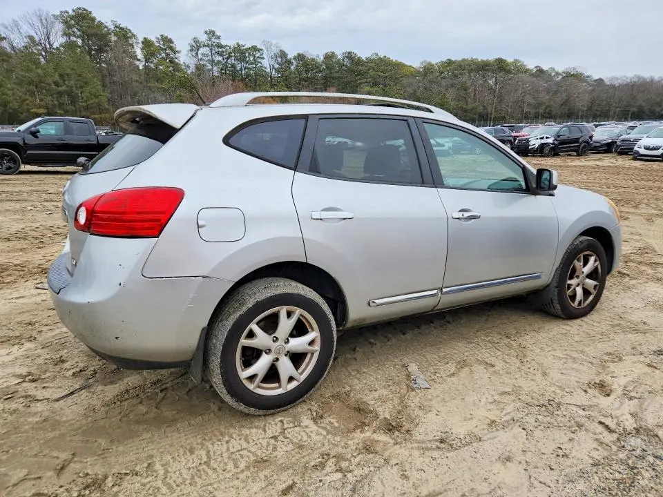 2011 NISSAN ROGUE S  