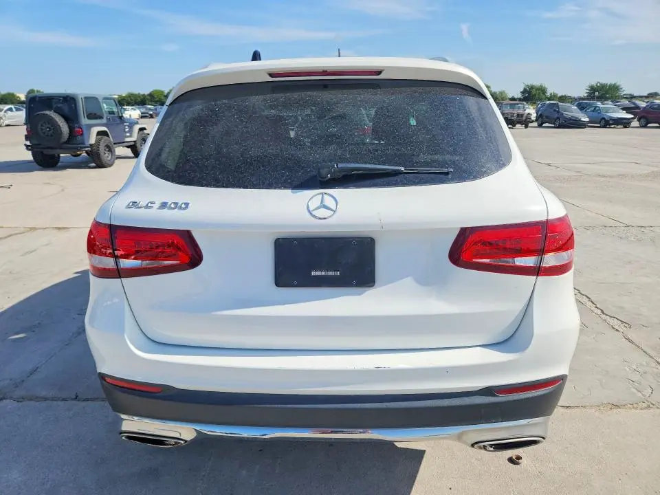 2018 MERCEDES-BENZ GLC 300  