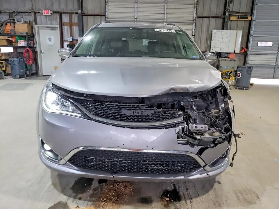 2018 CHRYSLER PACIFICA LIMITED  
