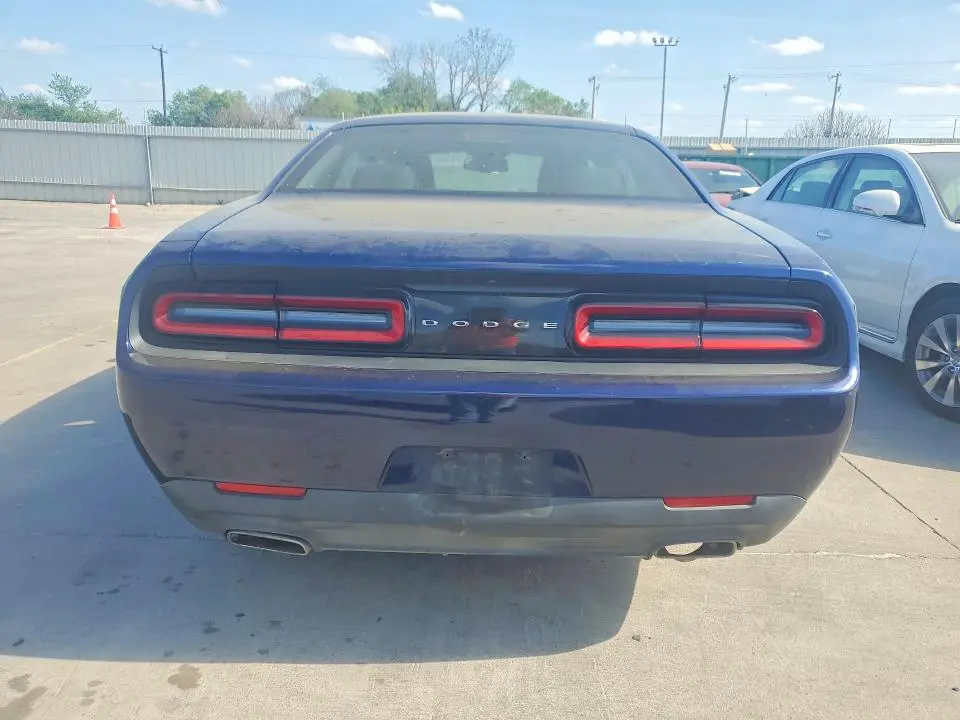 2016 DODGE CHALLENGER SXT  