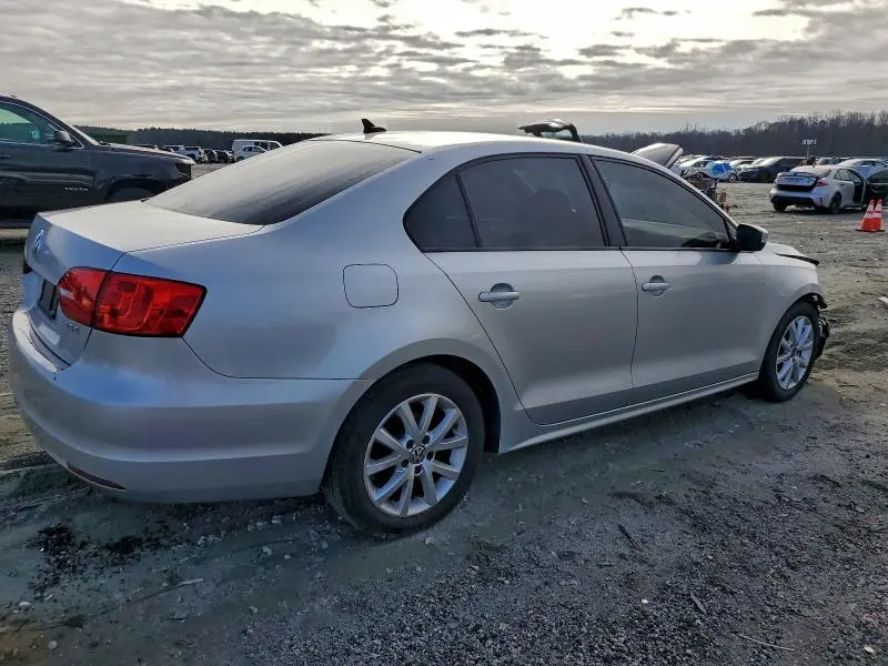 2012 VOLKSWAGEN JETTA SE  