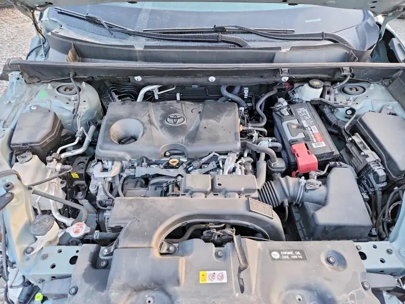 2020 TOYOTA RAV4 XLE  