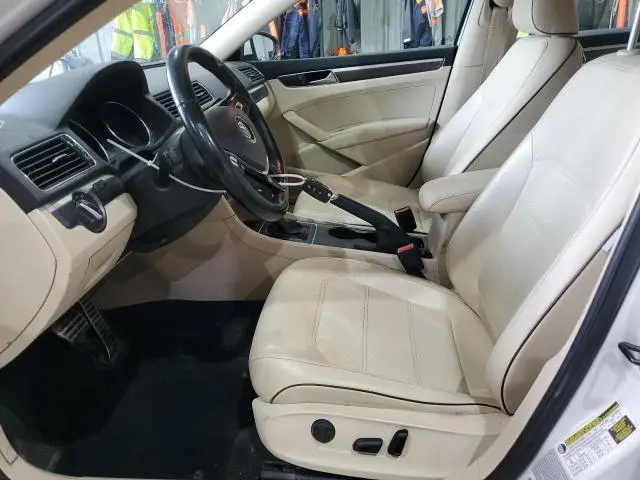 2016 VOLKSWAGEN PASSAT S  