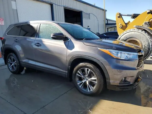 2016 TOYOTA HIGHLANDER XLE  