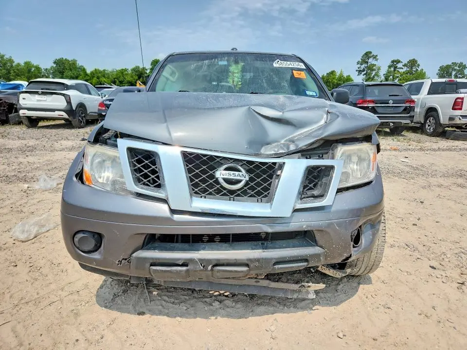 2017 NISSAN FRONTIER SV  