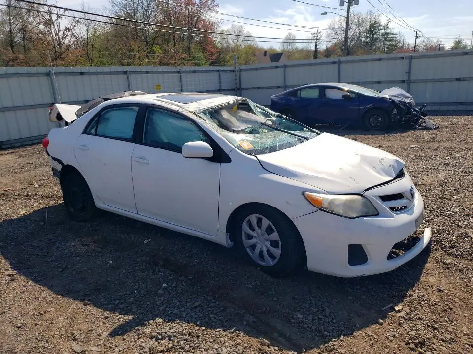 2011 TOYOTA COROLLA LE  