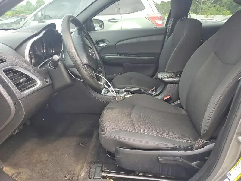 2012 DODGE AVENGER SE  