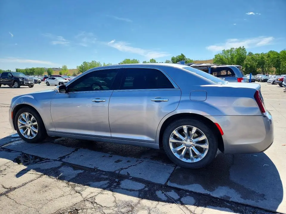 2017 CHRYSLER 300C   