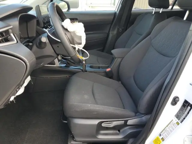 2025 TOYOTA COROLLA CROSS LE  