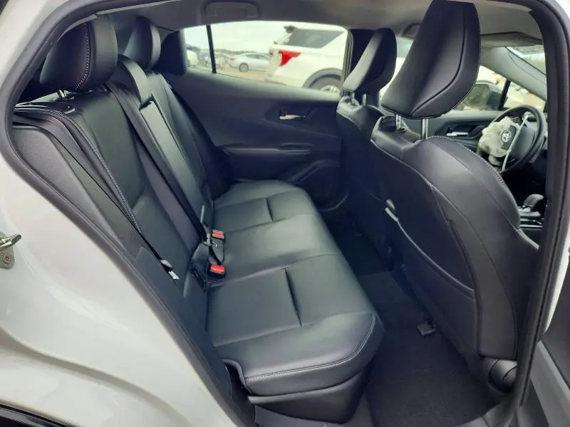 2025 TOYOTA PRIUS XLE  