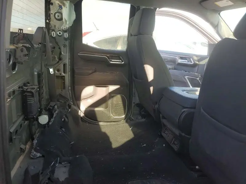 2023 CHEVROLET SILVERADO K1500 LT  