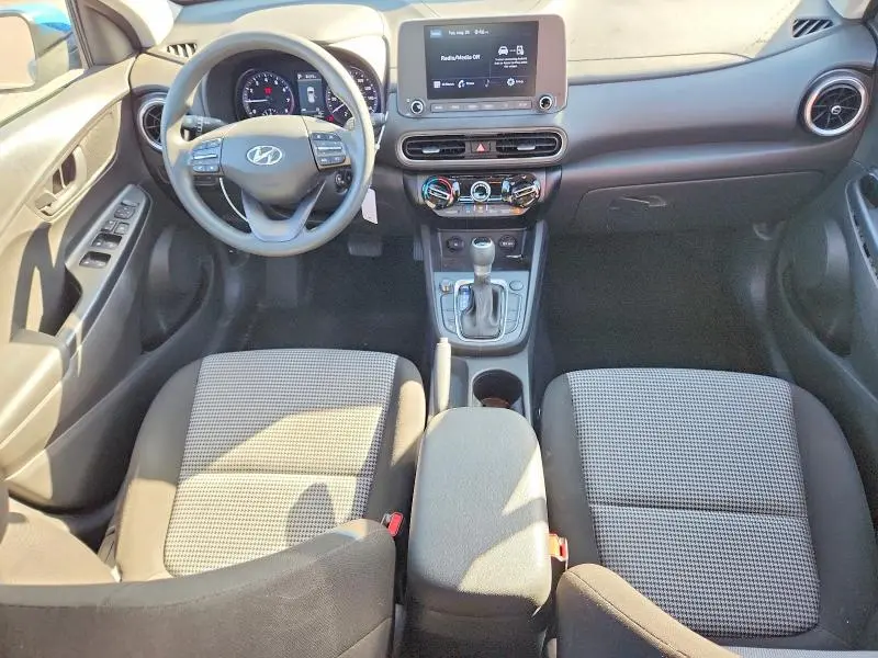 2022 HYUNDAI KONA SE  