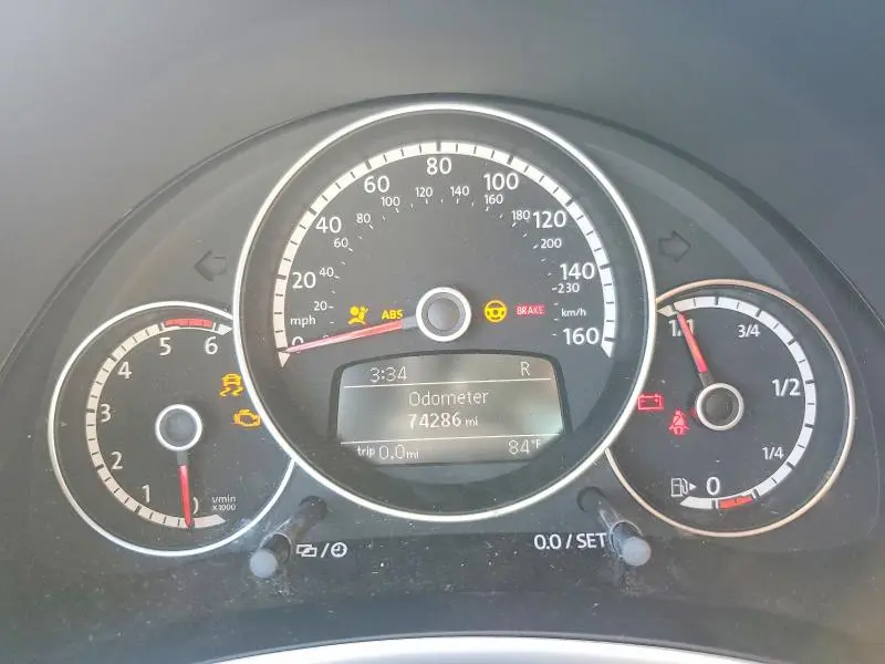 2013 VOLKSWAGEN BEETLE   