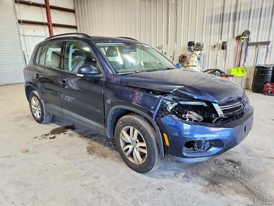 2016 VOLKSWAGEN TIGUAN S  
