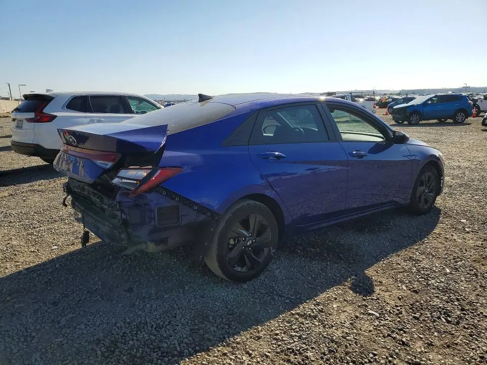 2022 HYUNDAI ELANTRA SEL  