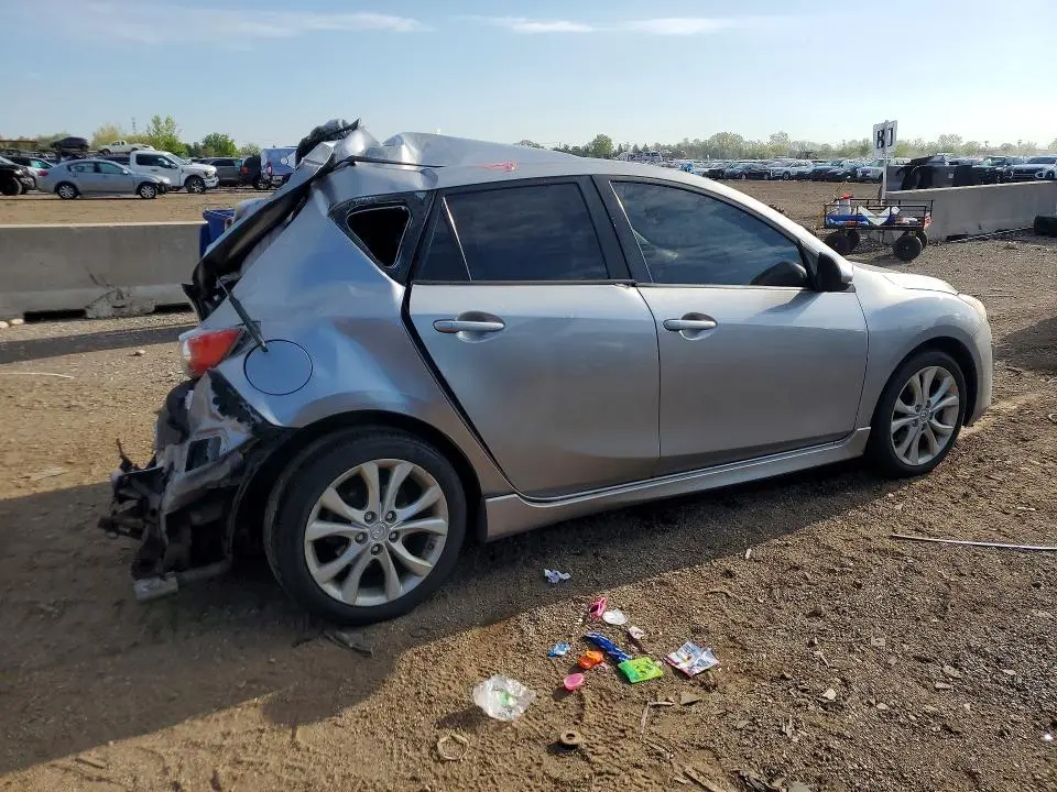 2011 MAZDA 3 S  