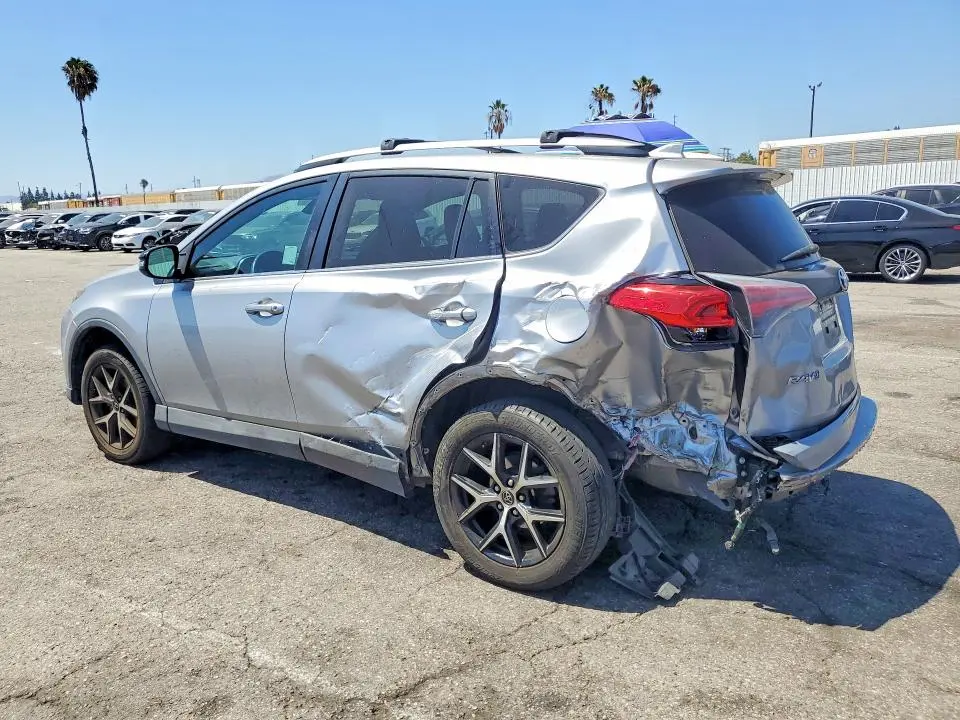 2016 TOYOTA RAV4 SE  