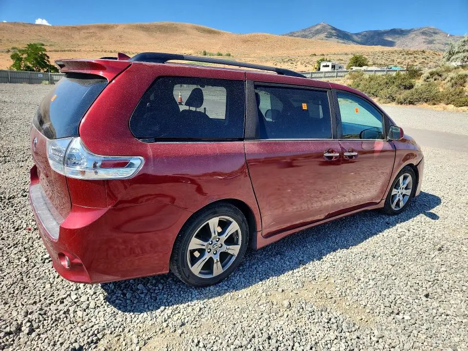 2019 TOYOTA SIENNA SE 8-PASSENGER  