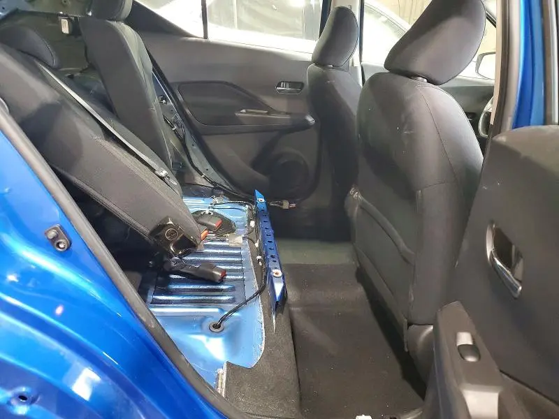 2023 NISSAN KICKS SV  