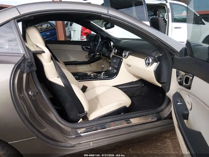2018 MERCEDES-BENZ SLC 300  