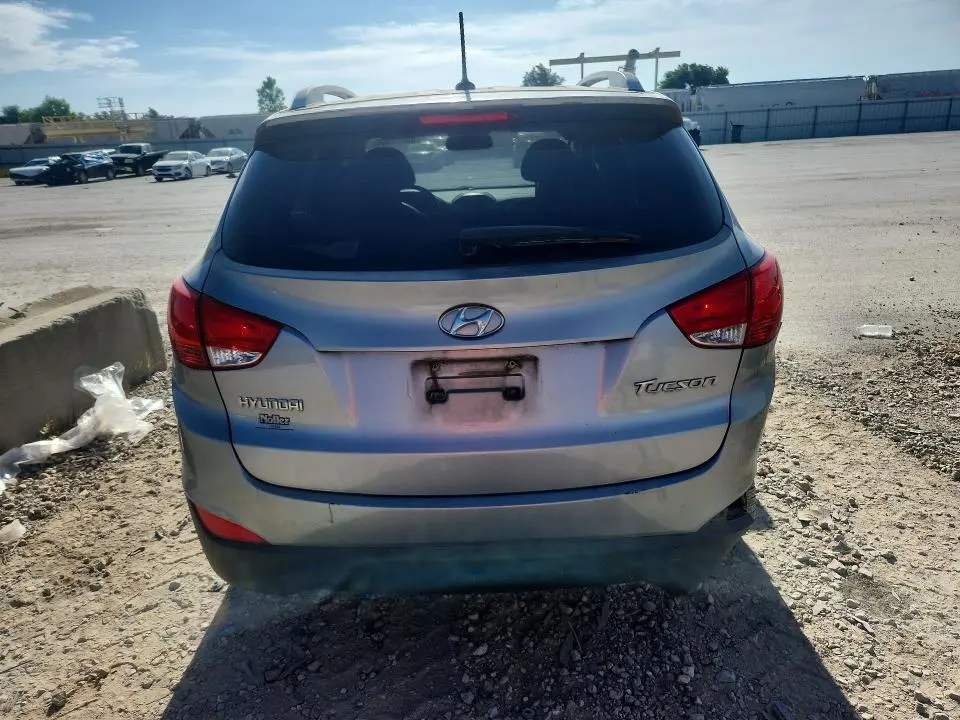 2011 HYUNDAI TUCSON GLS  