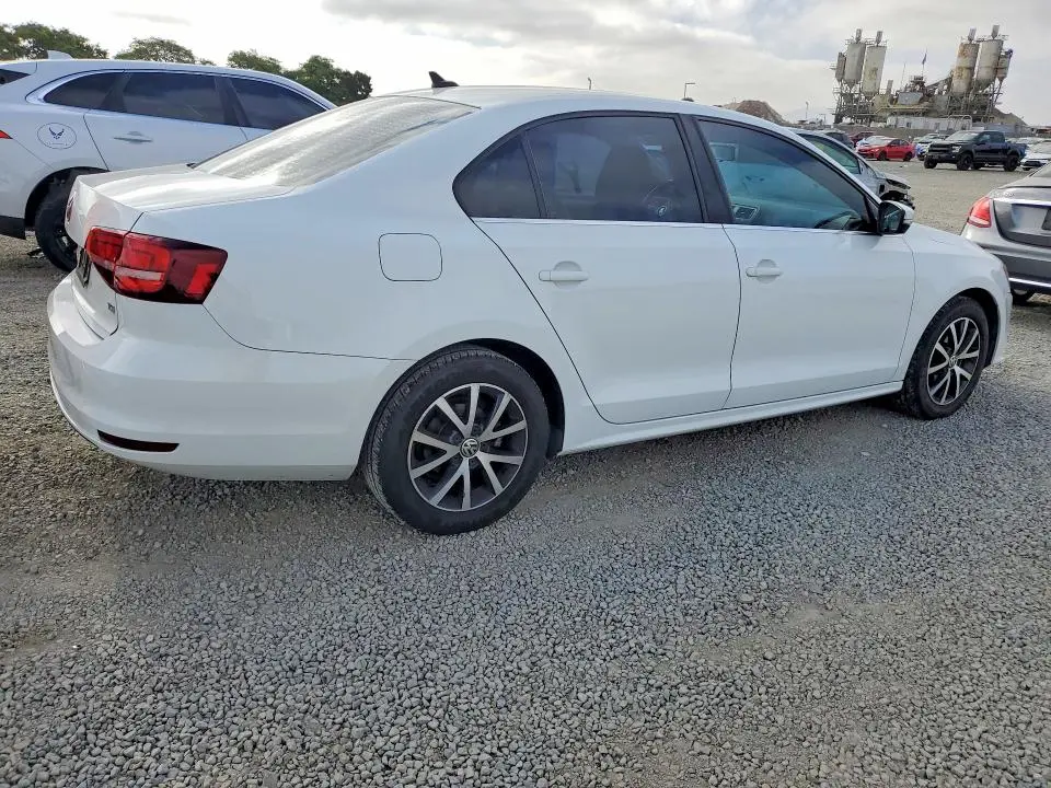 2017 VOLKSWAGEN JETTA SE  