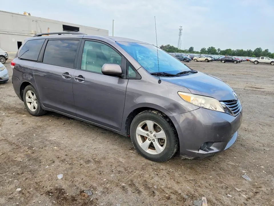 2011 TOYOTA SIENNA LE  
