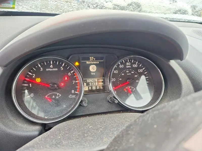 2011 NISSAN ROGUE S  