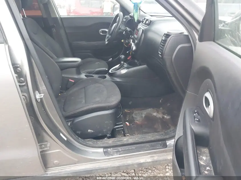 2016 KIA SOUL  
