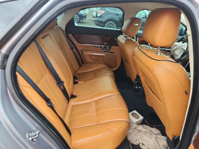 2015 JAGUAR XJ   