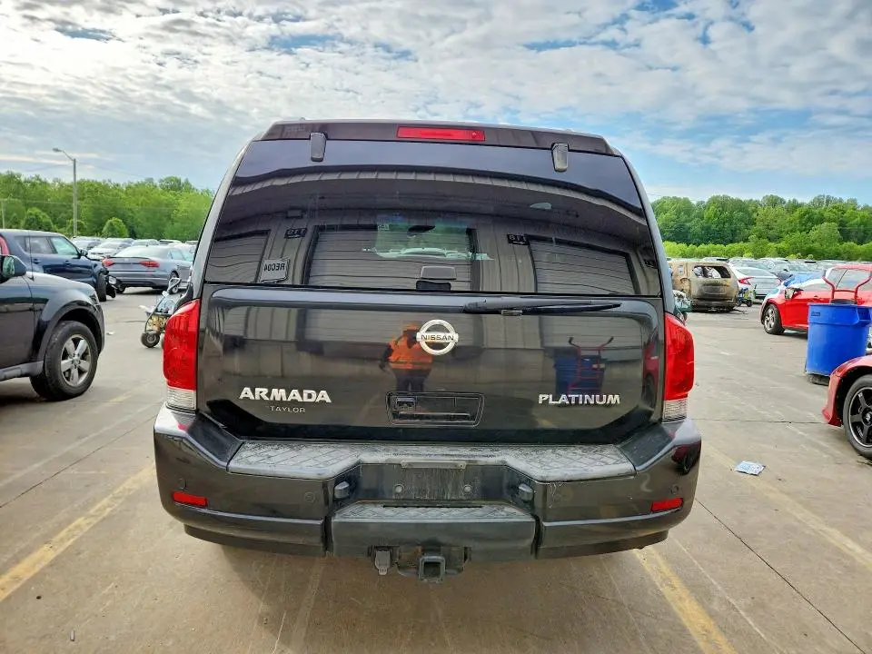 2011 NISSAN ARMADA SV  